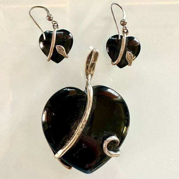 Elegant black ONYX and 925 Silver Heart Jewelry Set - Picture 2 of 4